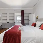 Luxury - Avenue Montaigne