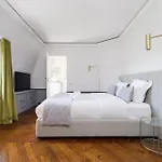 Luxury - Avenue Montaigne Apartament