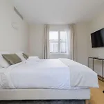 Luxury - Avenue Montaigne Apartament *