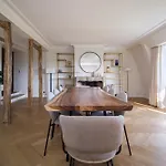 Luxury - Avenue Montaigne Apartament