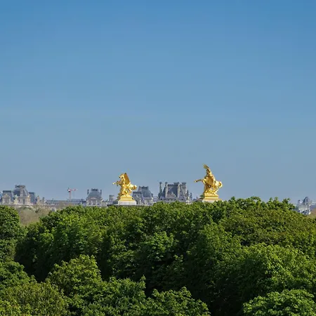 Luxury - Avenue Montaigne Apartament *