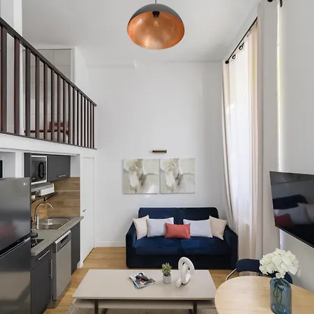 Luxury - Avenue Montaigne Apartment Paris