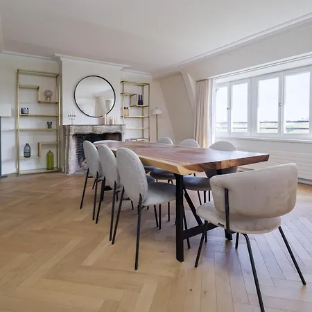 Luxury - Avenue Montaigne Apartment