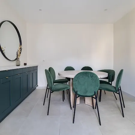 Apartment Luxury - Avenue Montaigne *