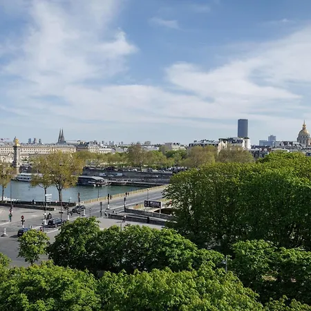 Luxury - Avenue Montaigne