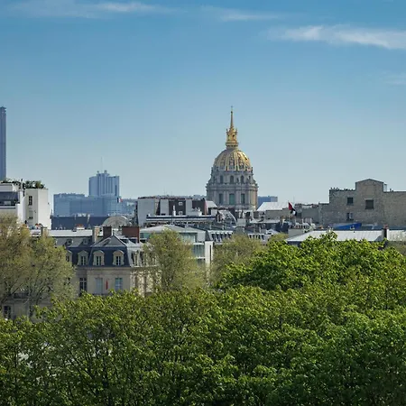 Luxury - Avenue Montaigne Paris