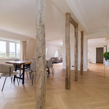 Luxury - Avenue Montaigne Apartment