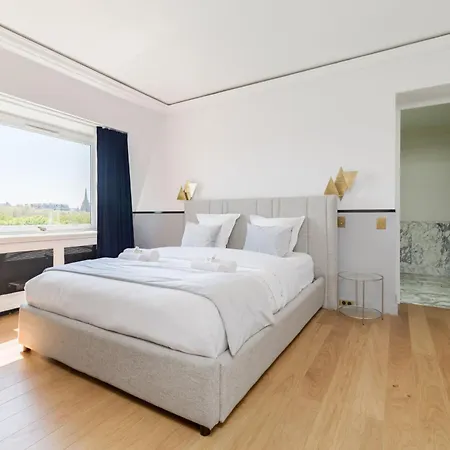 Apartment Luxury - Avenue Montaigne Paris