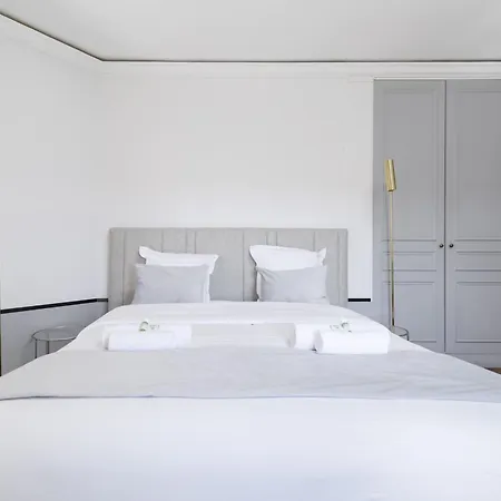 Luxury - Avenue Montaigne * Paris