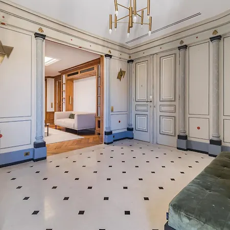 Luxury - Avenue Montaigne 公寓