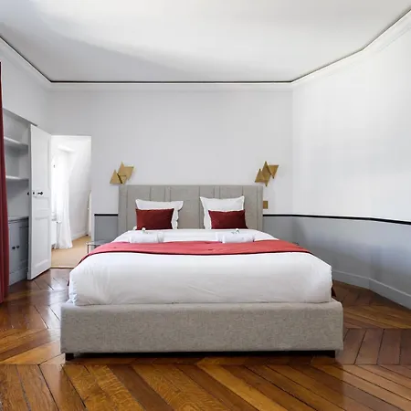 Apartment Luxury - Avenue Montaigne