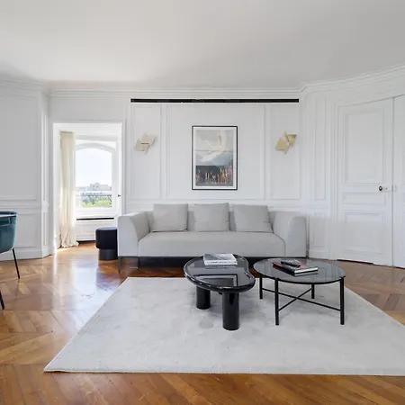 Apartment Luxury - Avenue Montaigne *
