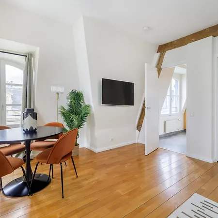 Luxury - Avenue Montaigne * Paris