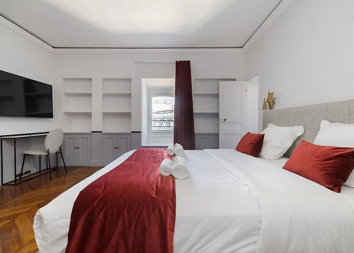 Luxury - Avenue Montaigne