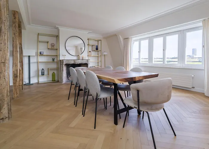 Luxury - Avenue Montaigne דירה