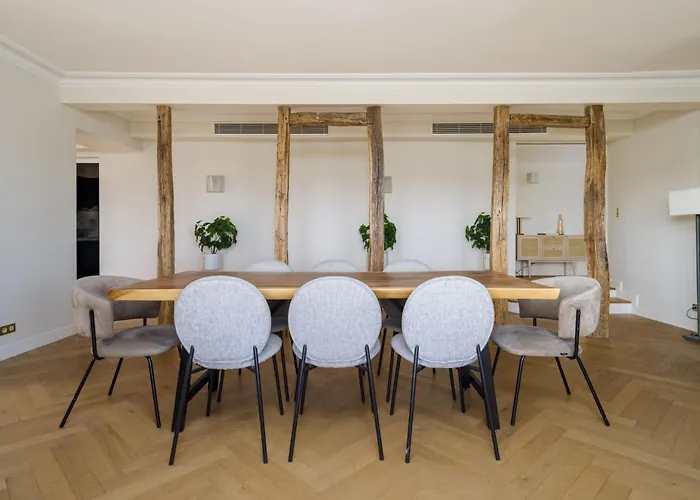 Luxury - Avenue Montaigne דירה