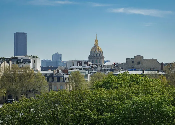 Luxury - Avenue Montaigne פריז