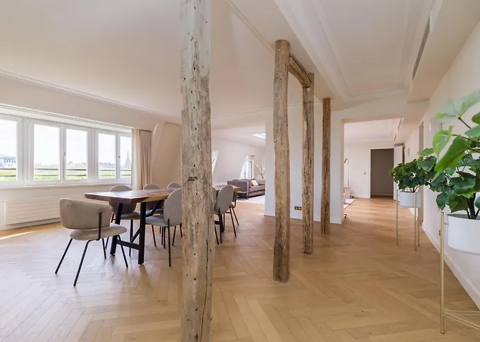 Luxury - Avenue Montaigne דירה