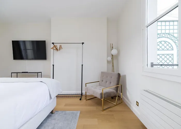 Luxury - Avenue Montaigne פריז