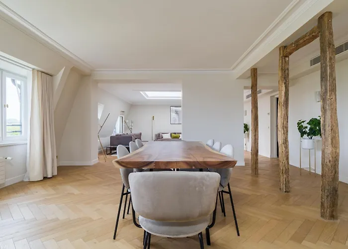 Luxury - Avenue Montaigne דירה