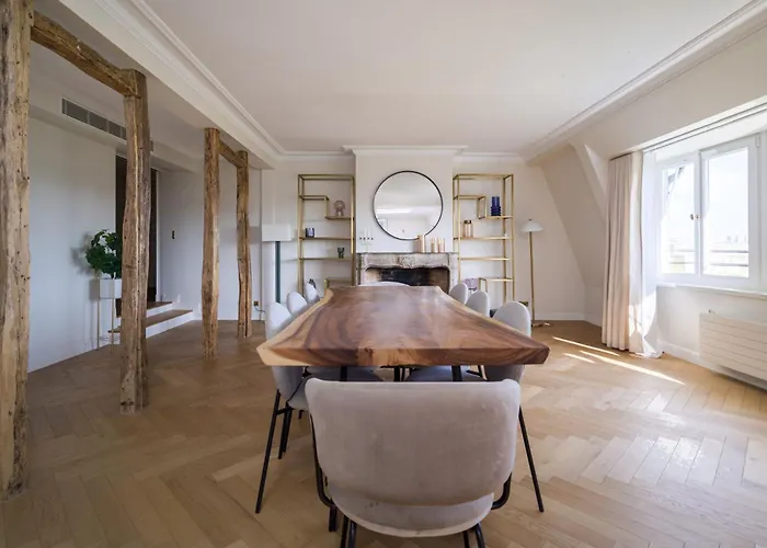 Luxury - Avenue Montaigne דירה