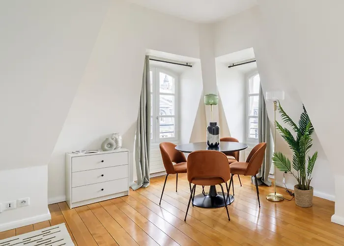 Luxury - Avenue Montaigne *